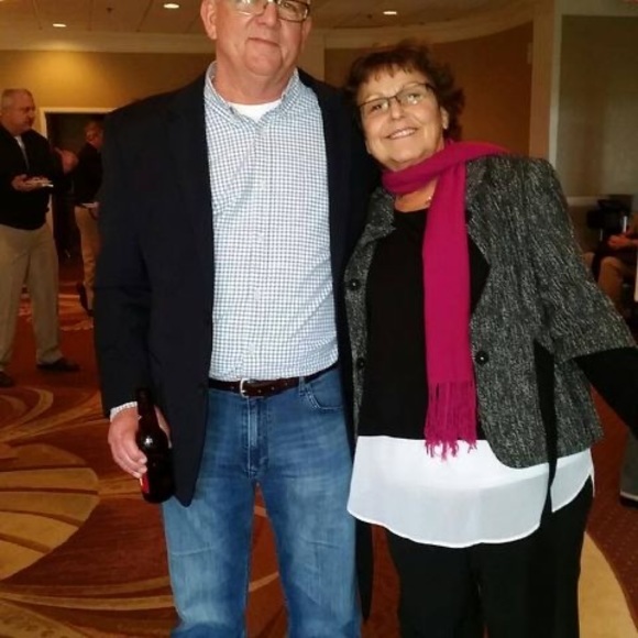 Meet your Posher, Lisa - Picture 1 of 1